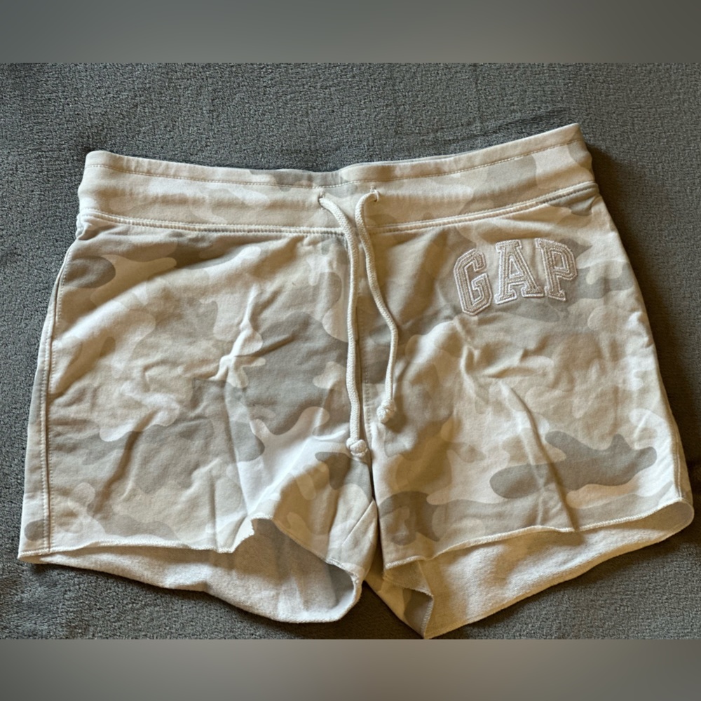 Gap Logo short
